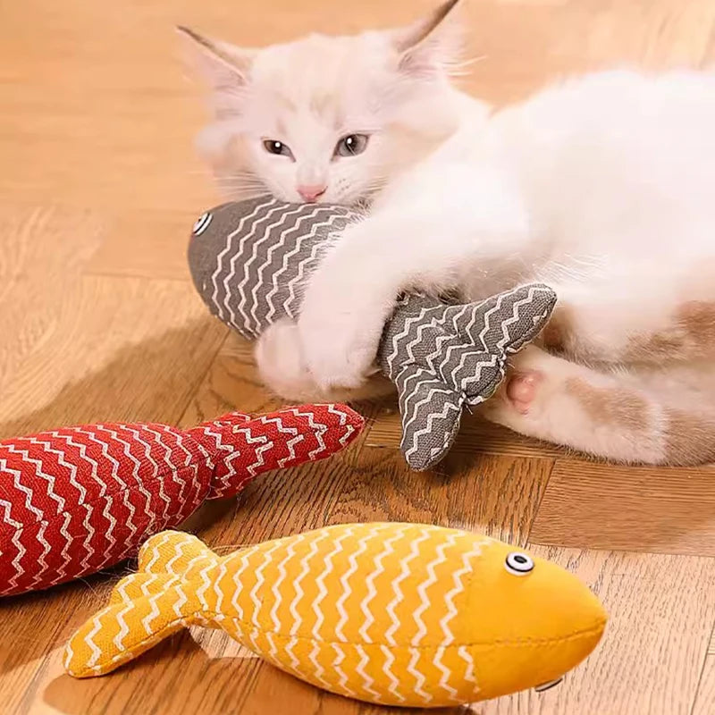 MADDEN Interactive Cat Fish Toy - Engaging Catnip Scratcher for Playful Kittens