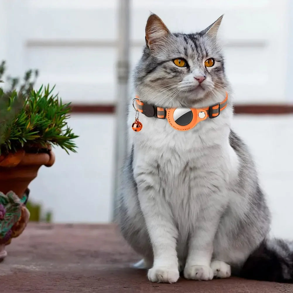 Elevate Your Cat's Safety with Our Stylish Reflective Collar Featuring Apple AirTag Holder