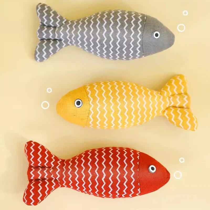 MADDEN Interactive Cat Fish Toy - Engaging Catnip Scratcher for Playful Kittens